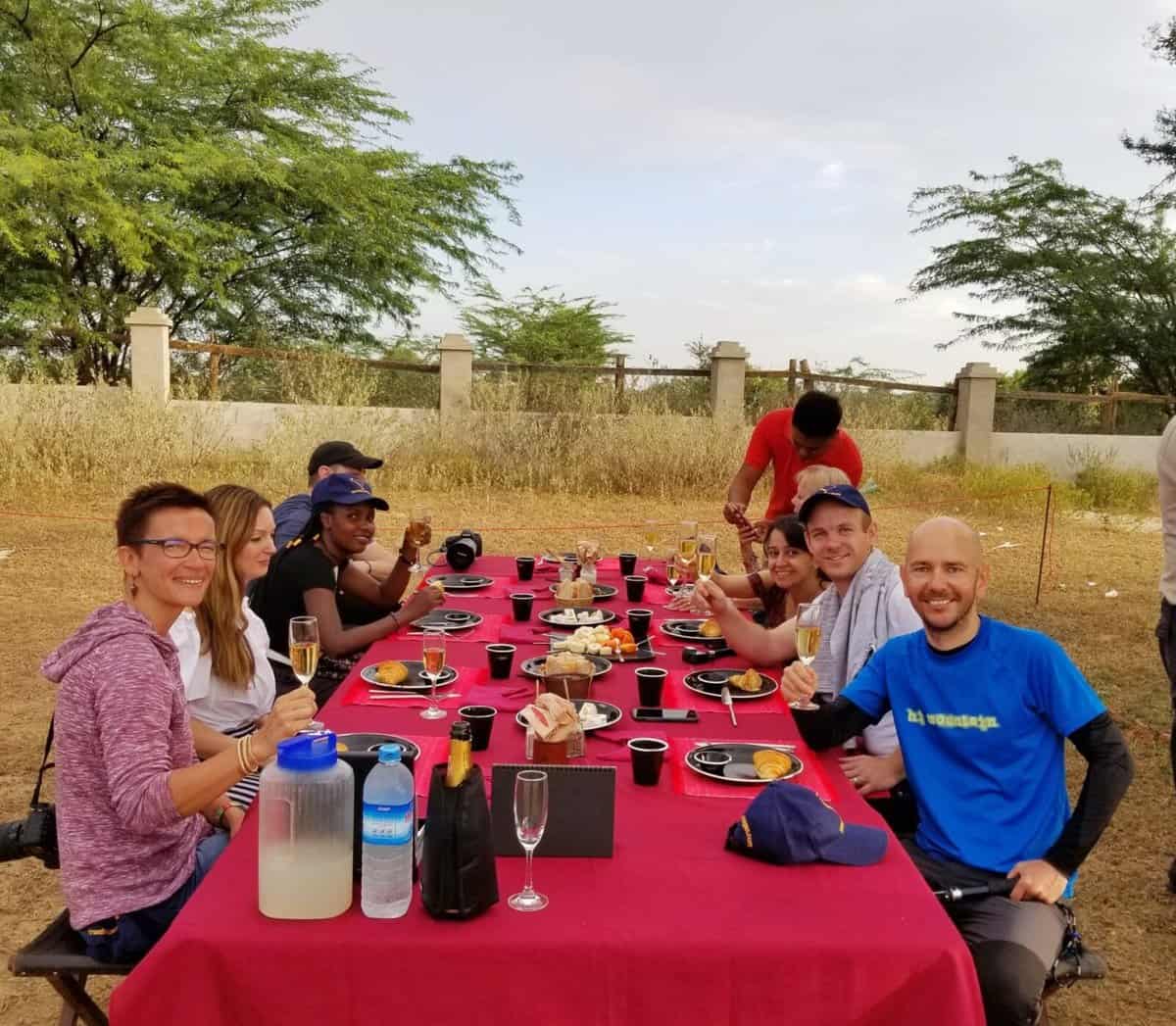 Burma hot air balloon breakfast Burma hot air balloon breakfast