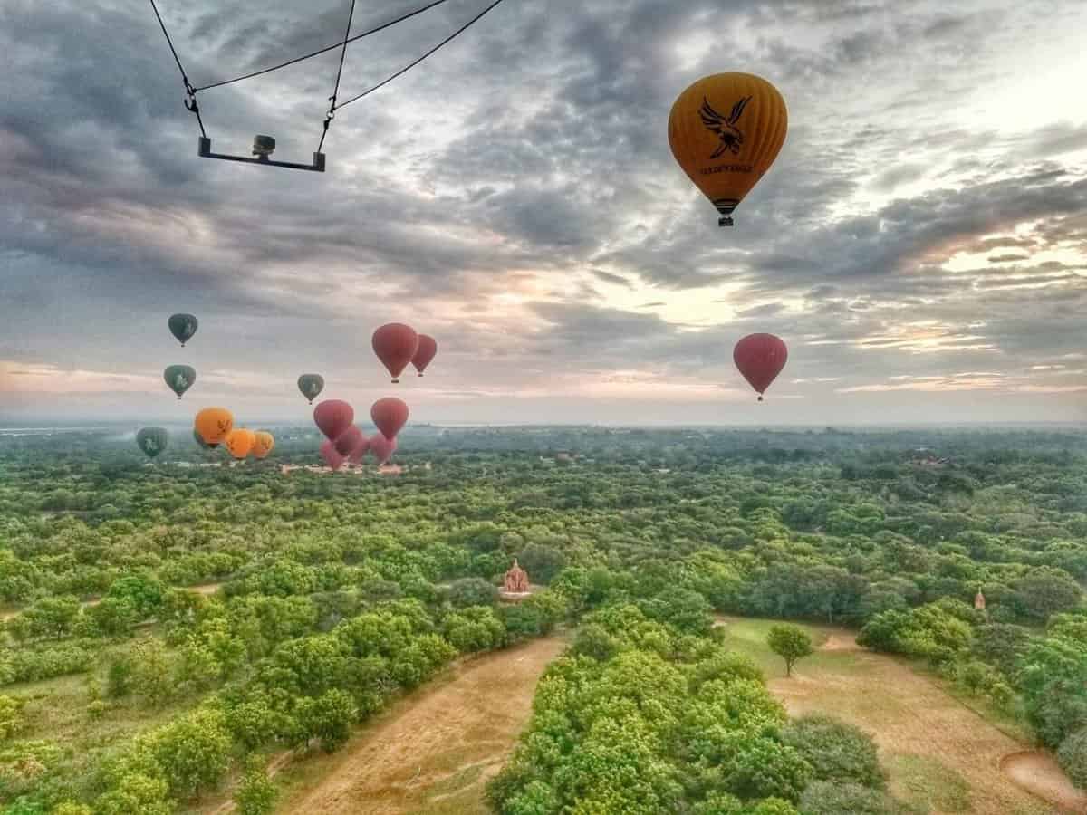 hot air balloon Bagan hot air balloon Bagan