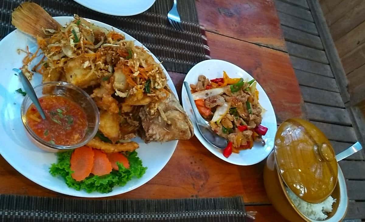 dinner at Rabaeng Pasak