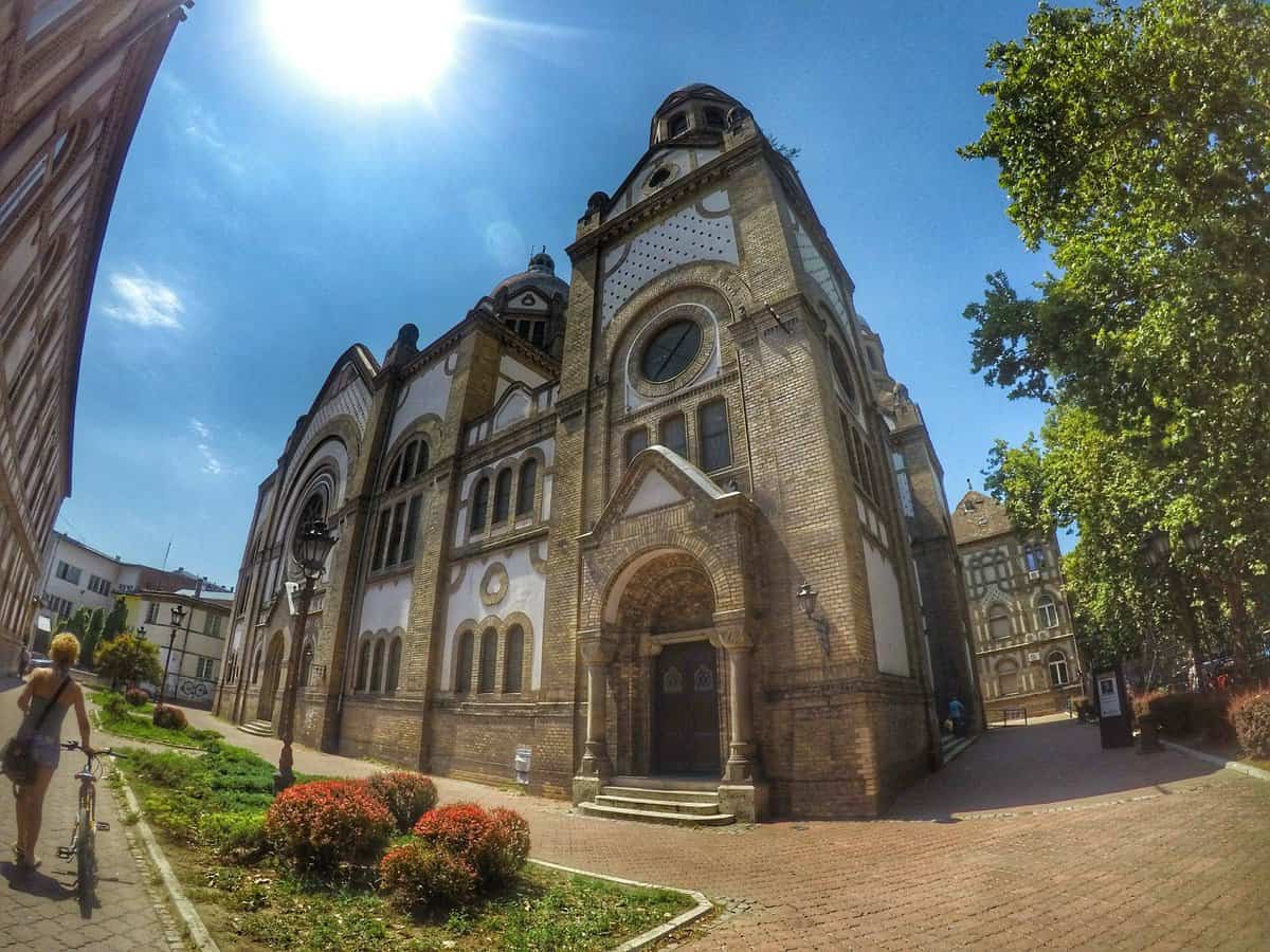 what to do in Novi Sad - Synagogue