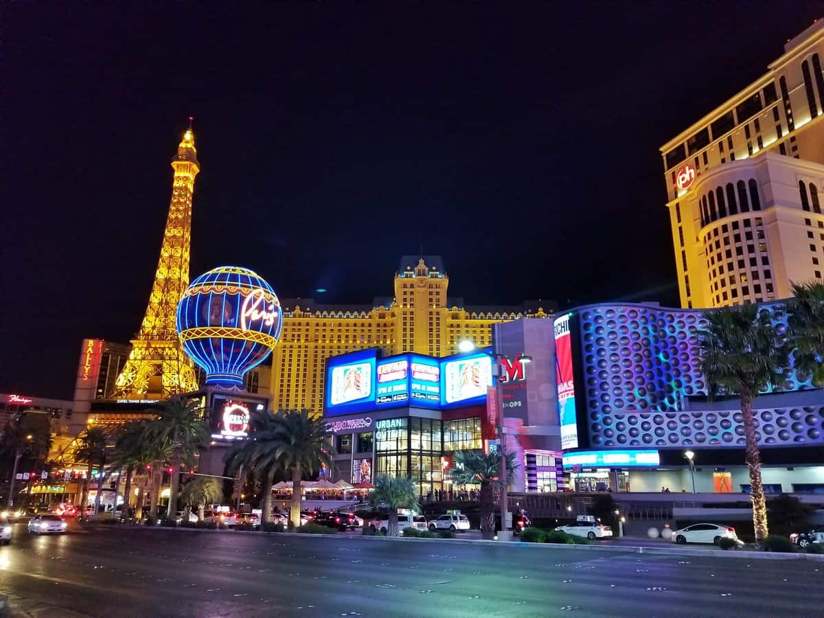 fun things to do in Las Vegas for couples - Casinos at Night