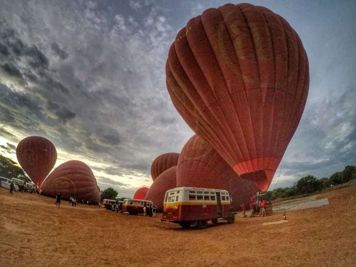 Myanmar hot air balloon