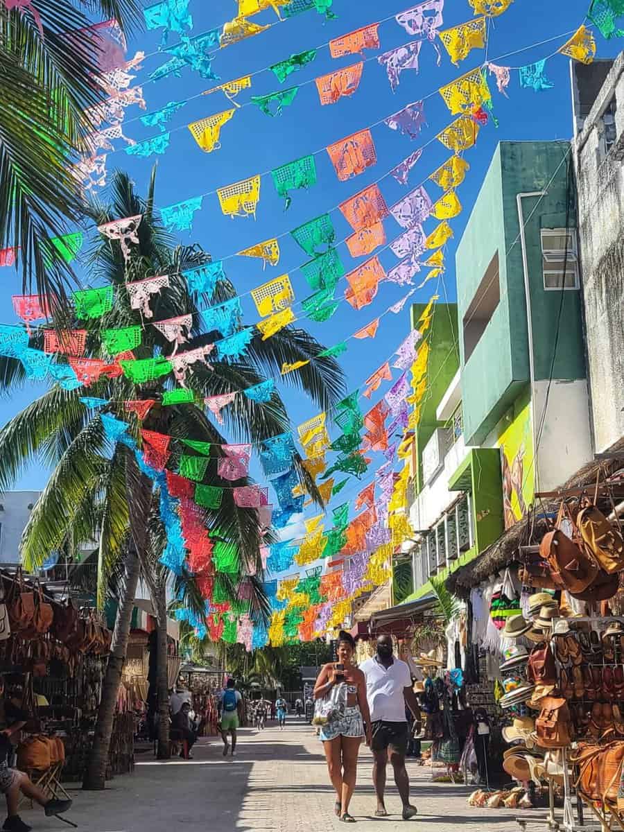 Quinta Avenida Shopping - Things to do in Playa del Carmen