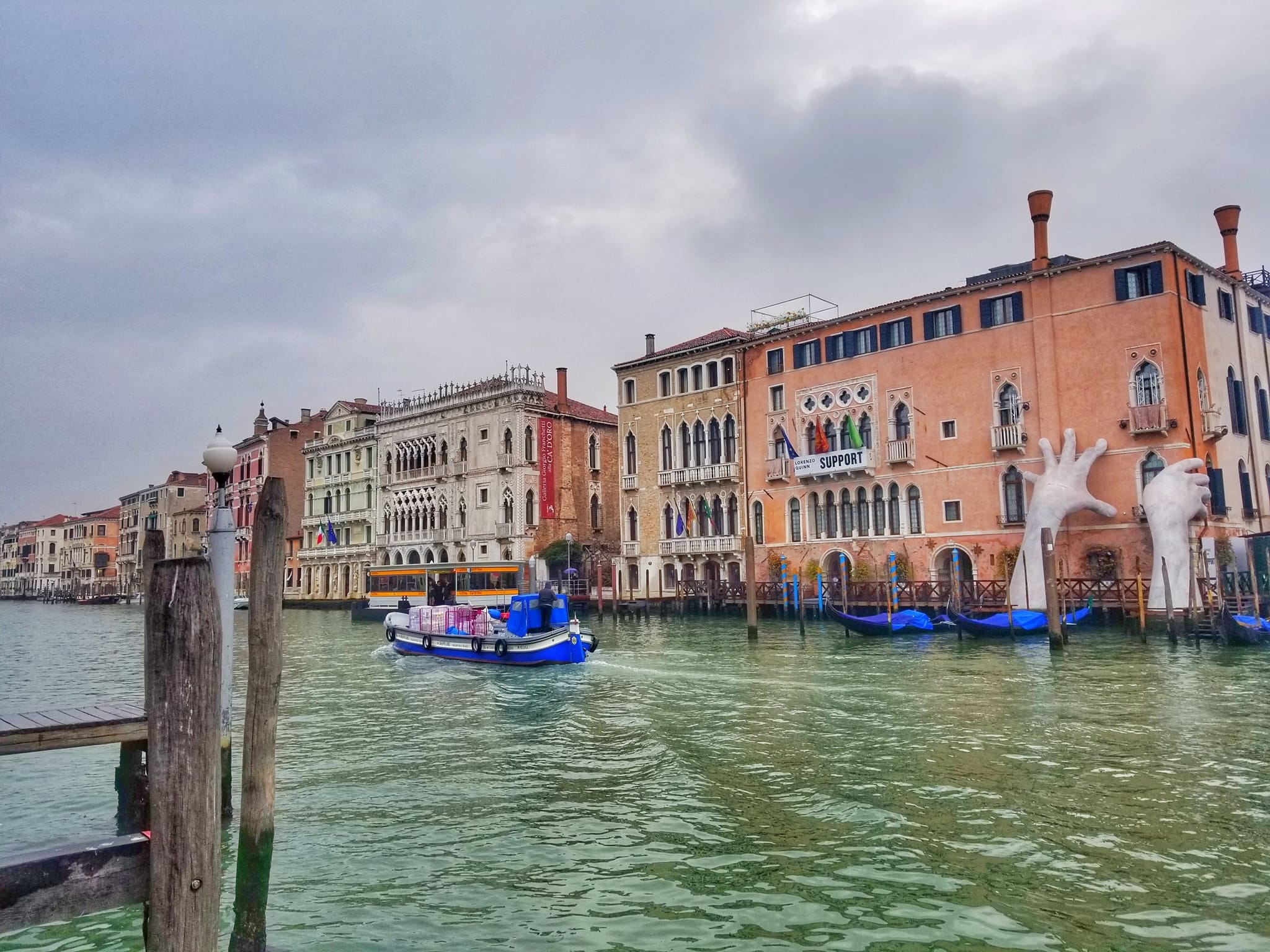 Venice Itinerary - Hands Sculpture Venice Itinerary - Support Hands Sculpture
