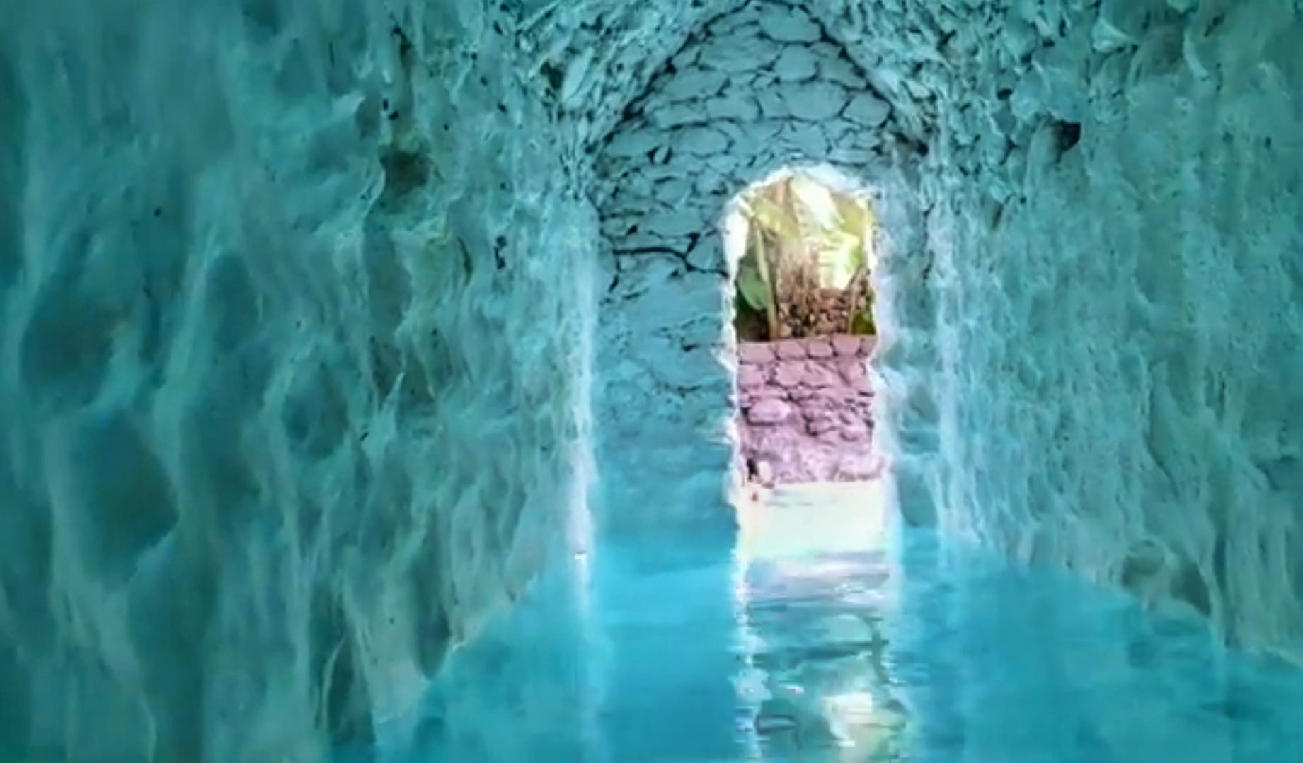 La Gruta Thermal Springs cave